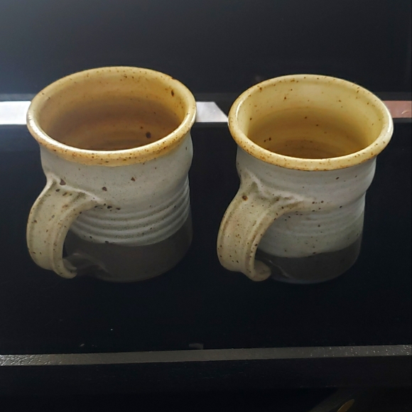 Pair of Rustic Pretty Pottery Mugs - Picture 5 of 9
